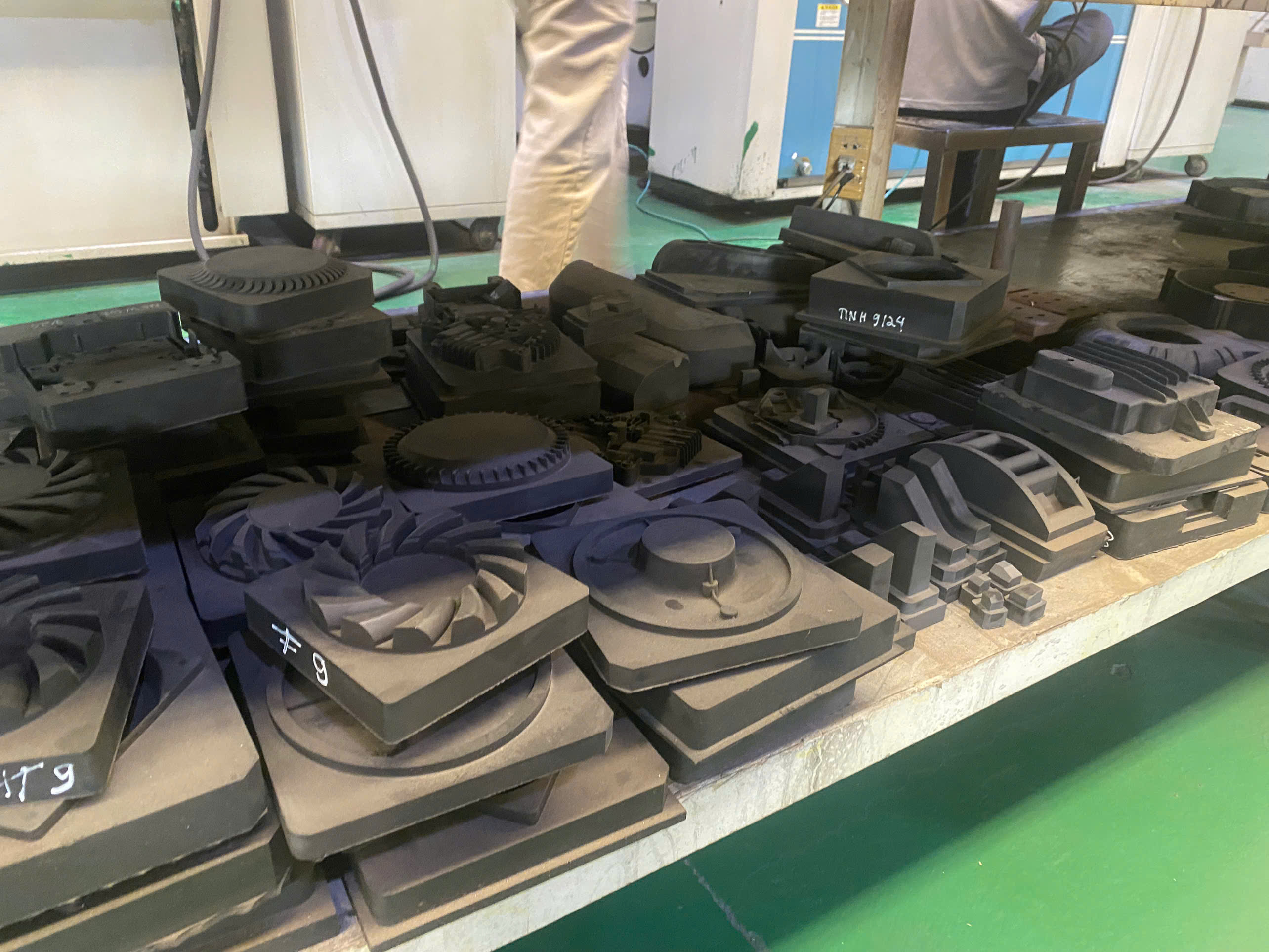 Tool rack 10.jpg